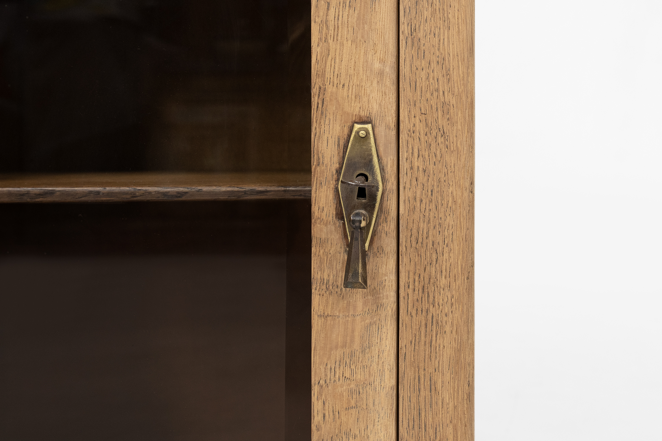 Mid-century table display cabinet, France ca. 1900thumbnail